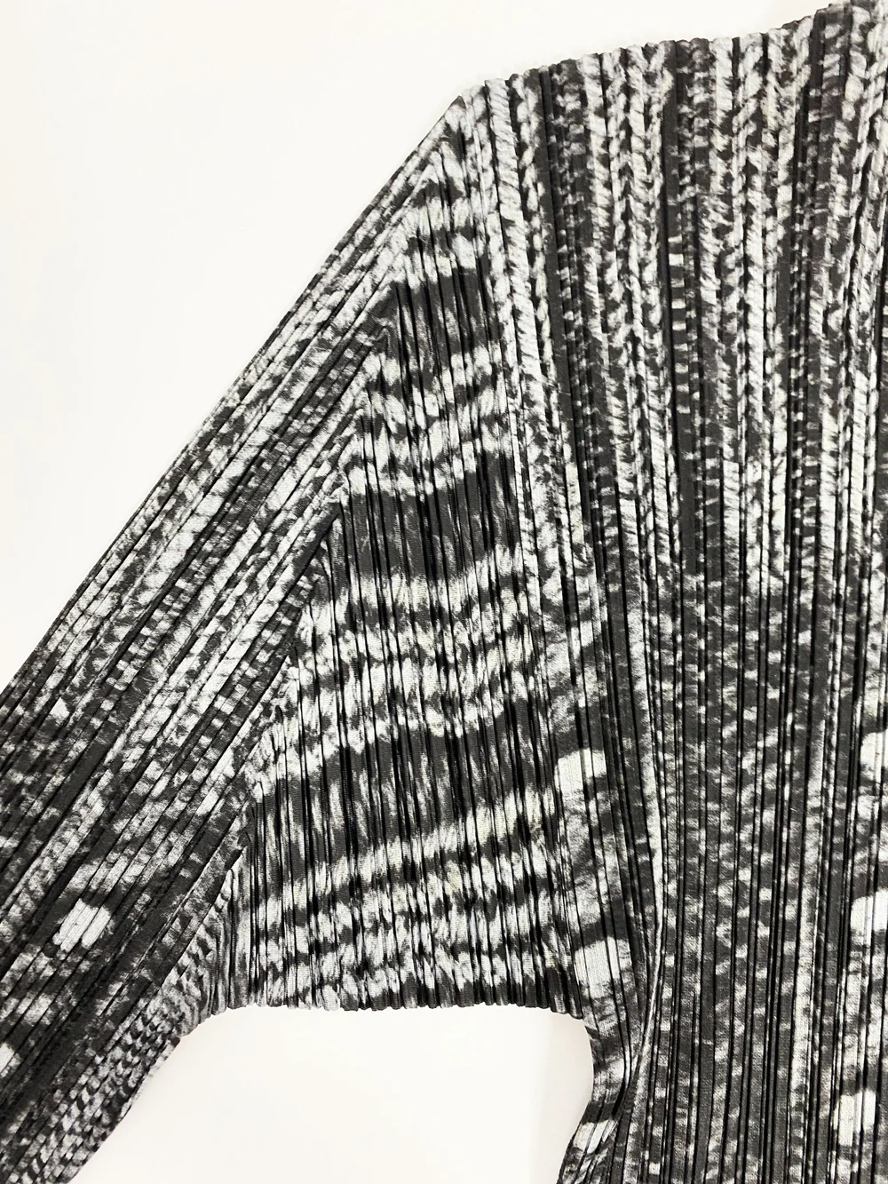 Pleats Please trompe l'oeil cable knit print dress — JAMES VELORIA